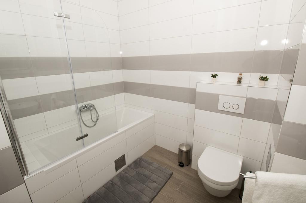 Lct Apartment Laura โอมิช ภายนอก รูปภาพ