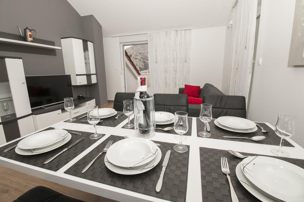 Lct Apartment Laura โอมิช ภายนอก รูปภาพ
