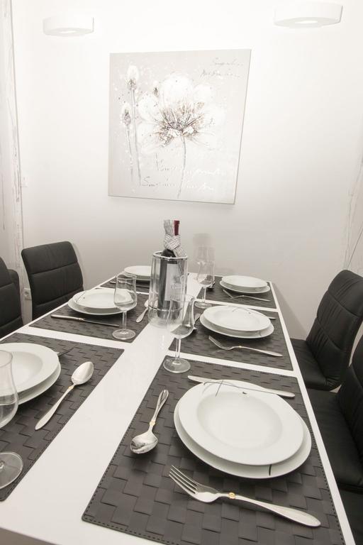 Lct Apartment Laura โอมิช ภายนอก รูปภาพ