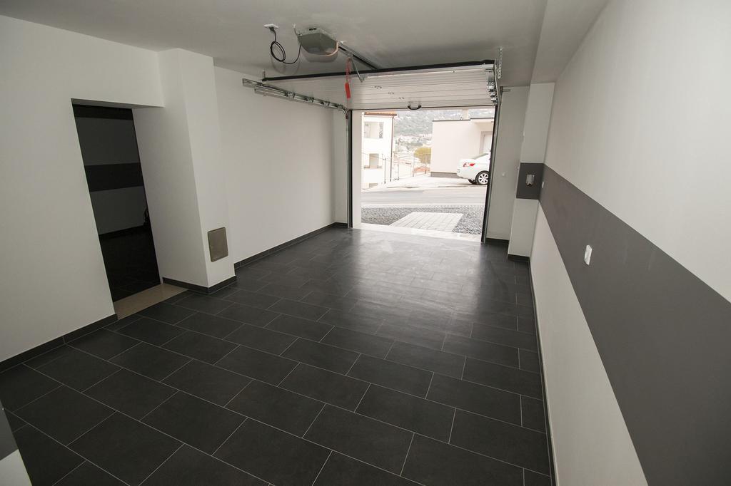 Lct Apartment Laura โอมิช ภายนอก รูปภาพ
