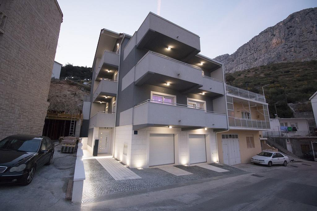 Lct Apartment Laura โอมิช ภายนอก รูปภาพ